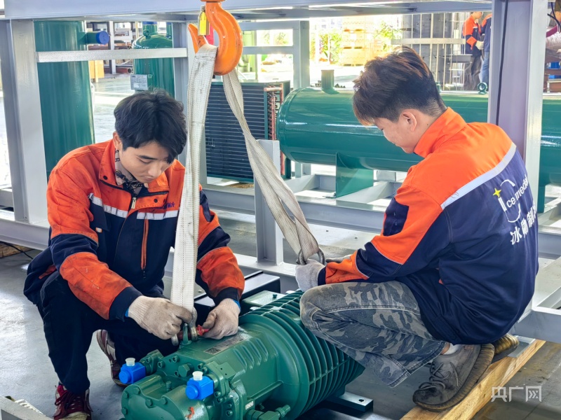 央廣網(wǎng)報道|直擊開工首日，元?dú)庵怠袄瓭M”